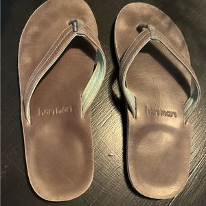 Leather flip flops